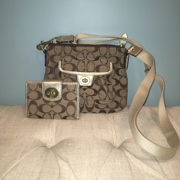 Coach Handbags - Coach Crossbody Purse with matching wallet!